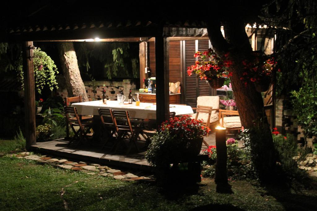 Gasthaus Casa Giuliana Calosso Exterior foto